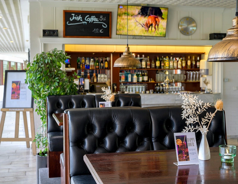 Gemütliche Bar im Hotel des Nordens