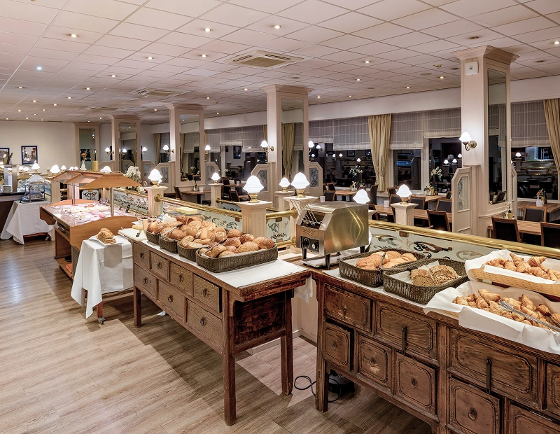 Üppiges Frühstücksbuffet im Hotel des Nordens
